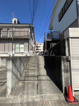 19/23 エントランス