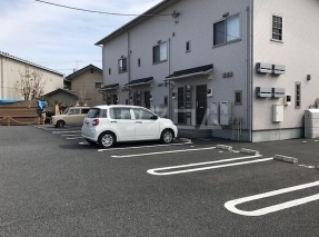 16/23 駐車場