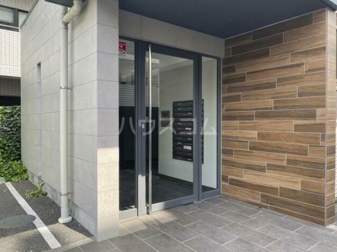 15/25 エントランス