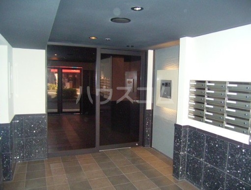 13/21 エントランス