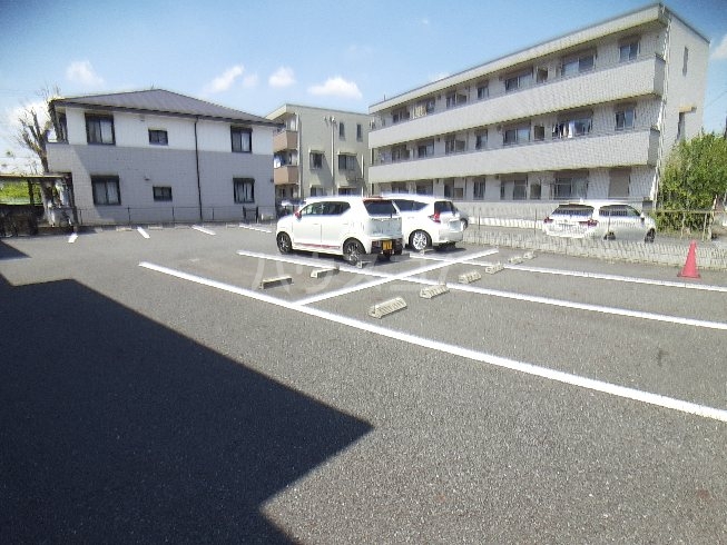 22/30 駐車場