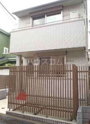 21/30 エントランス