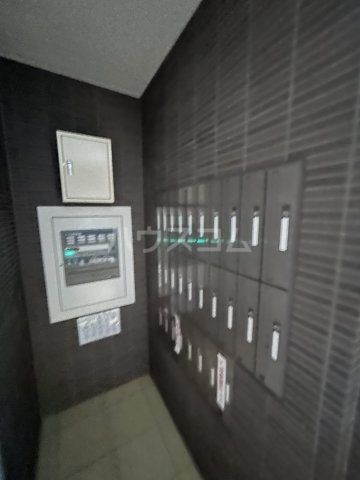 21/30 エントランス