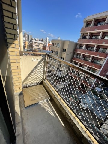 13/19 バルコニー