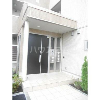 22/30 エントランス