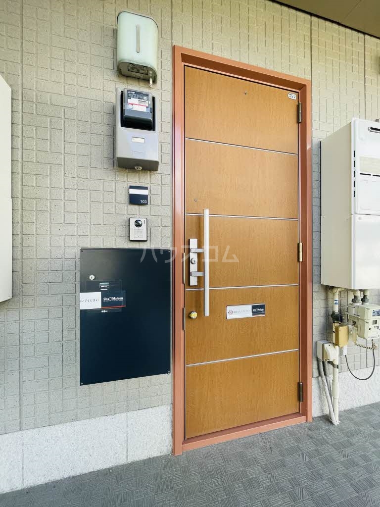 16/26 エントランス