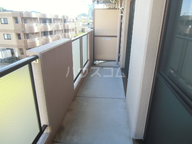 18/27 バルコニー