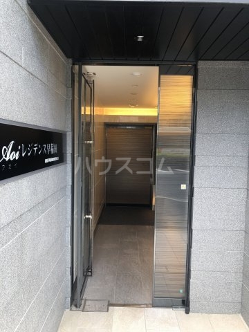 22/30 エントランス