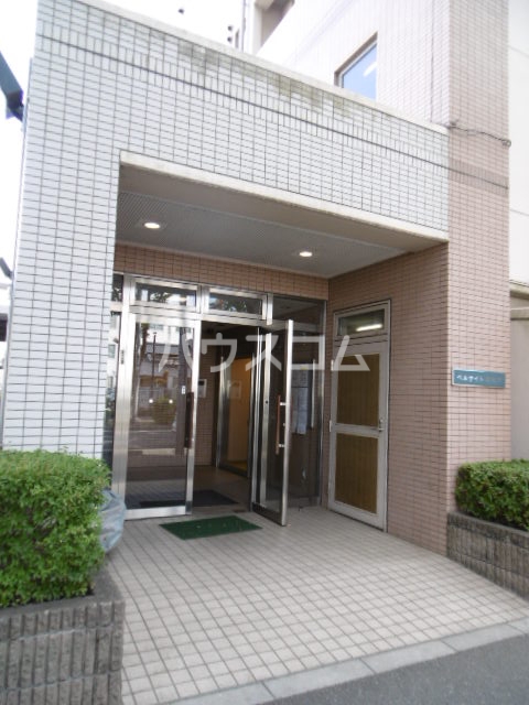 22/30 エントランス