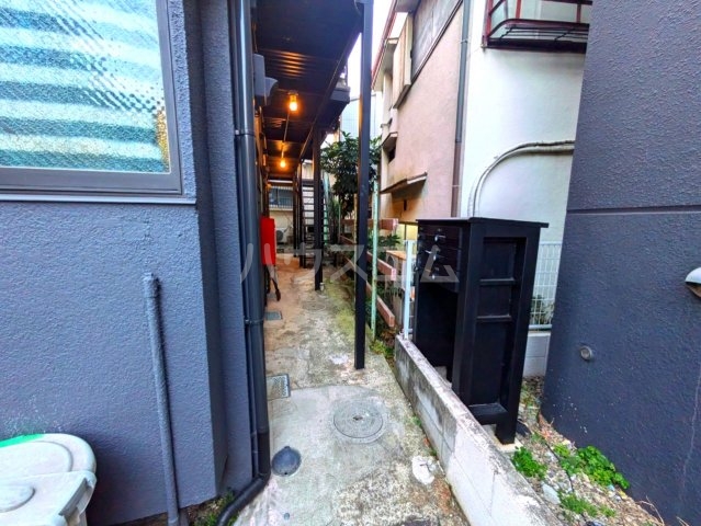 21/23 エントランス