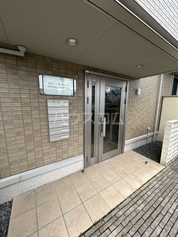 29/30 エントランス