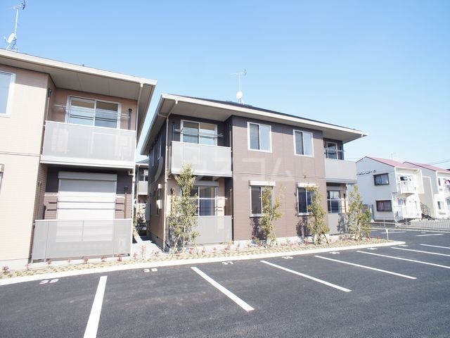 16/20 エントランス