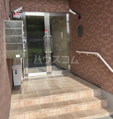 14/22 エントランス