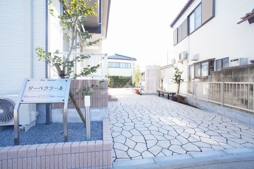 16/21 エントランス