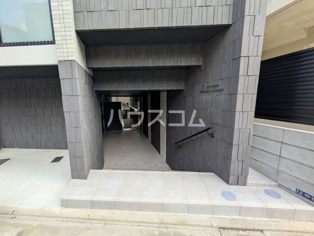 15/25 エントランス