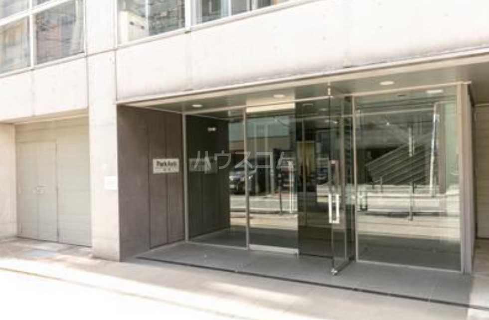 17/18 エントランス