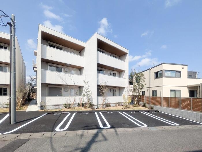 20/28 駐車場