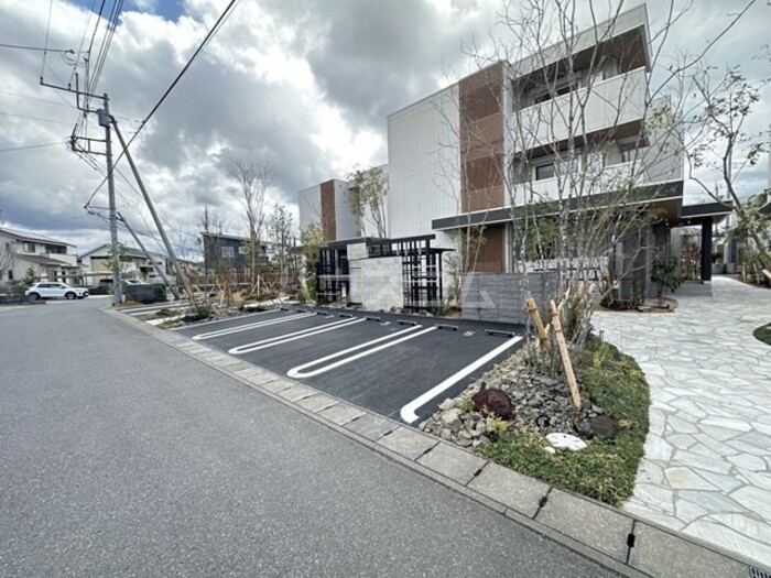 22/30 駐車場