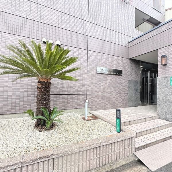 14/22 エントランス