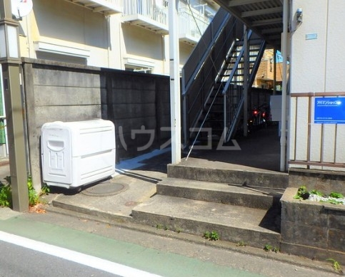 15/22 エントランス