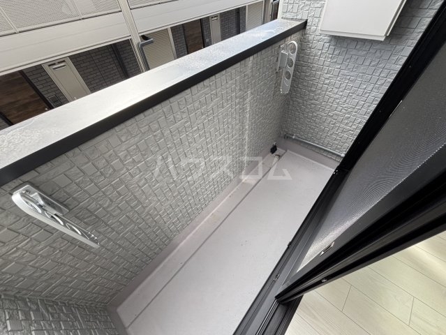 14/23 バルコニー