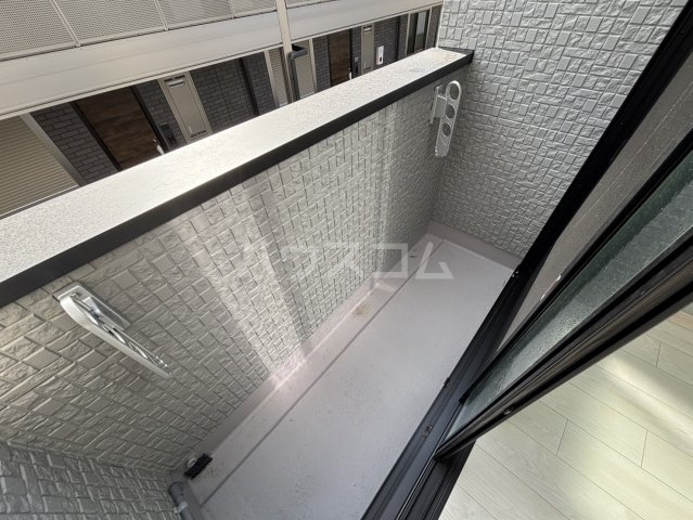 13/22 バルコニー