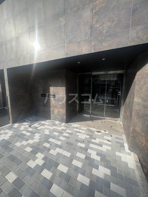 22/30 エントランス