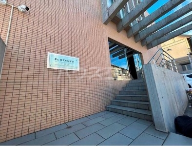 16/26 エントランス