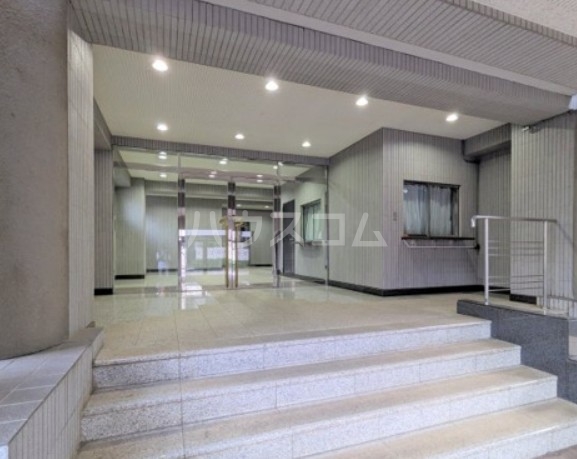 15/24 エントランス