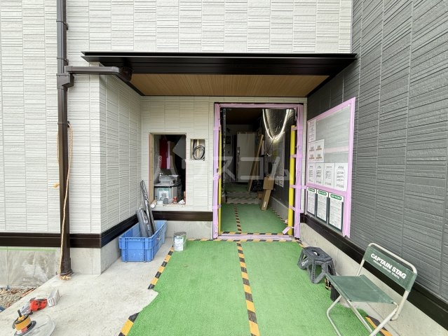 26/30 エントランス