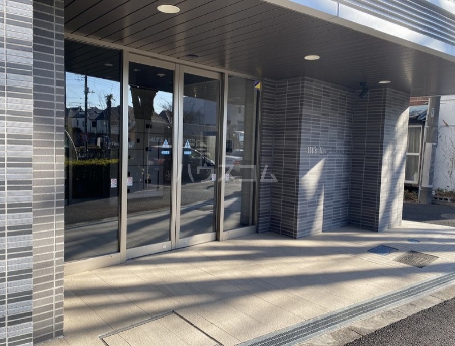 2/4 エントランス