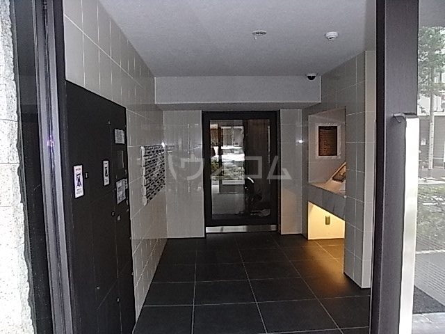 17/26 エントランス