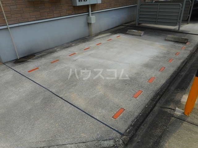 2/10 駐車場