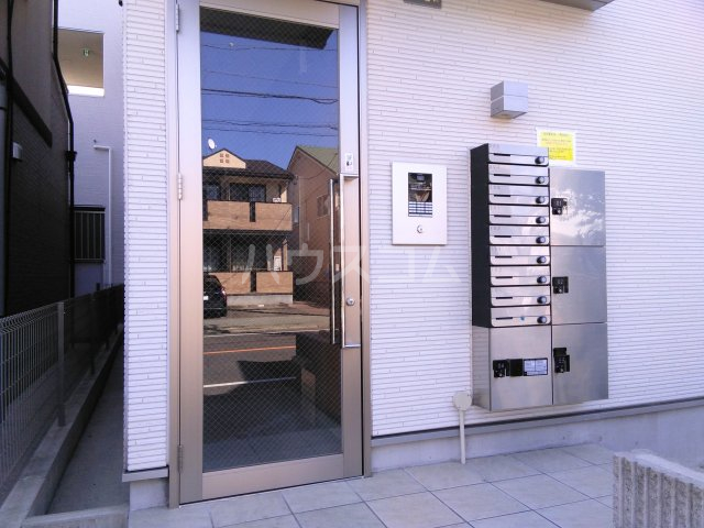 17/25 エントランス