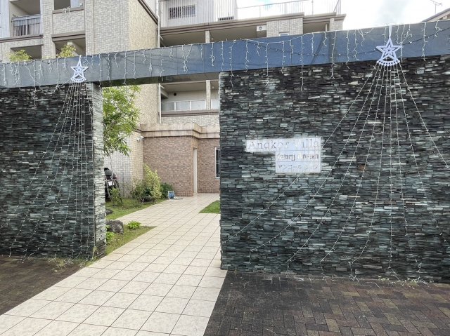 22/30 エントランス