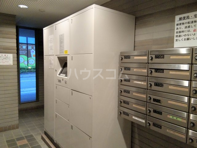 17/19 エントランス