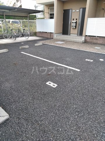 22/28 駐車場