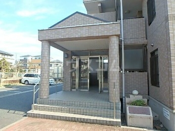 14/22 エントランス