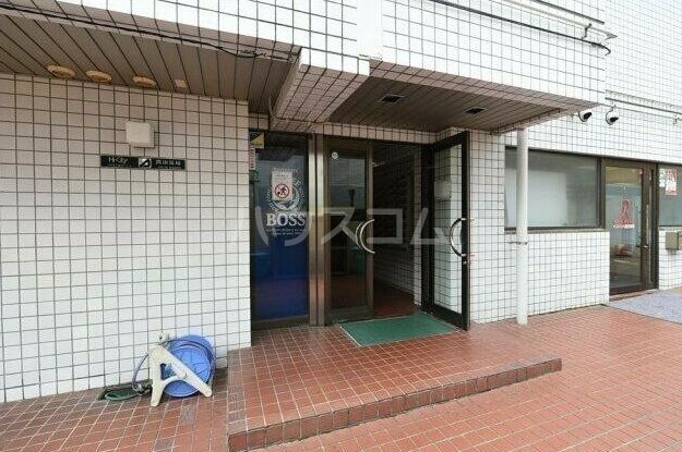 13/15 エントランス