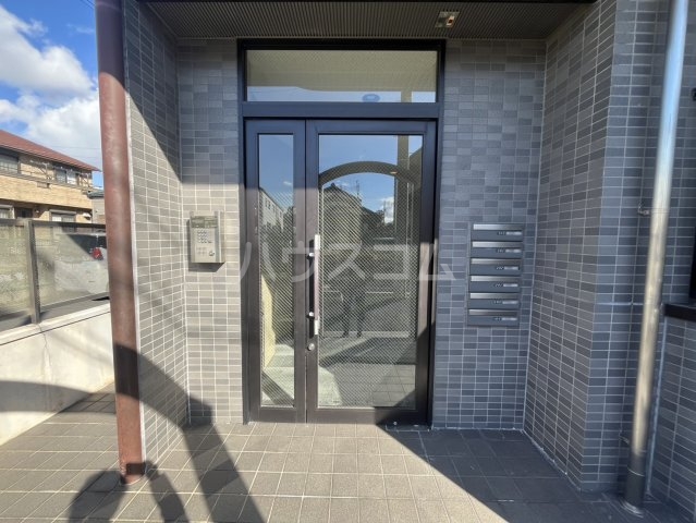 20/28 エントランス