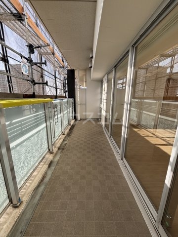 19/28 バルコニー