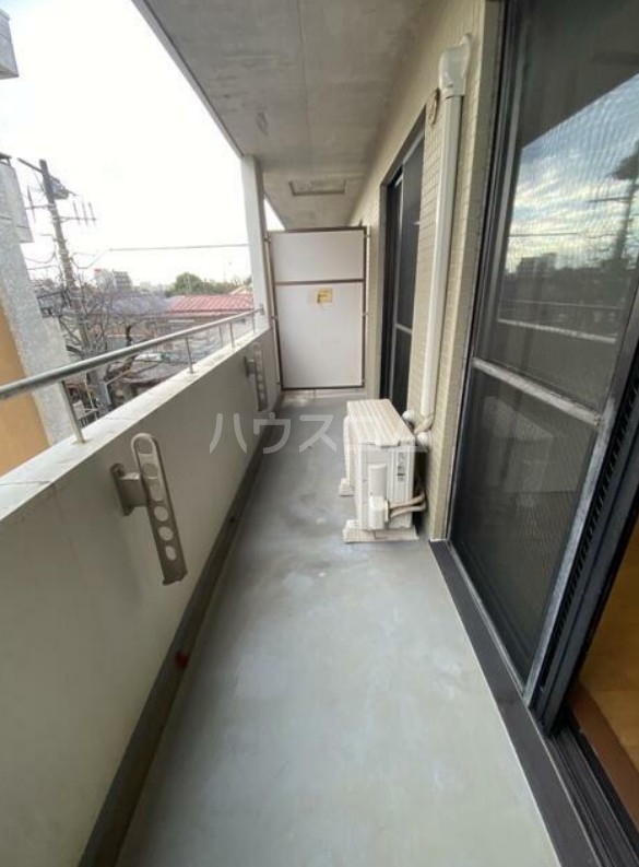 17/26 バルコニー