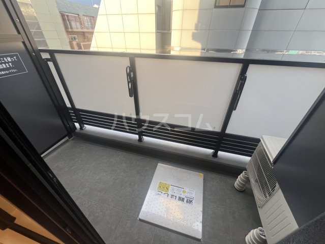 23/30 バルコニー