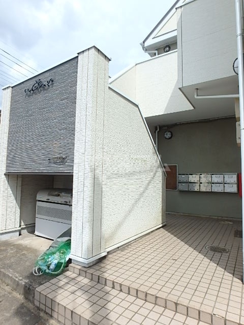 14/22 エントランス