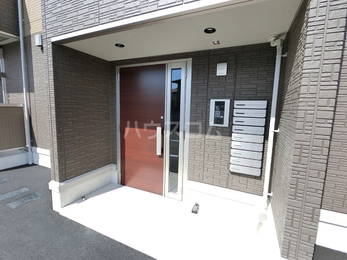 20/30 エントランス