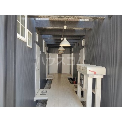 22/30 エントランス