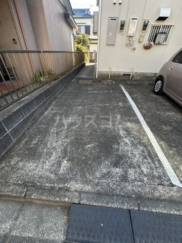 27/29 駐車場