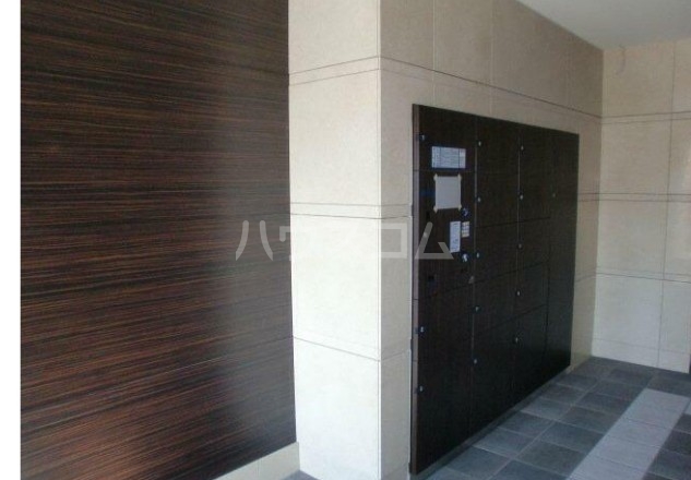 13/15 エントランス