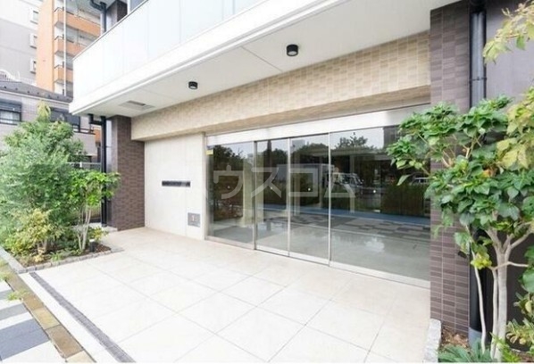 16/17 エントランス