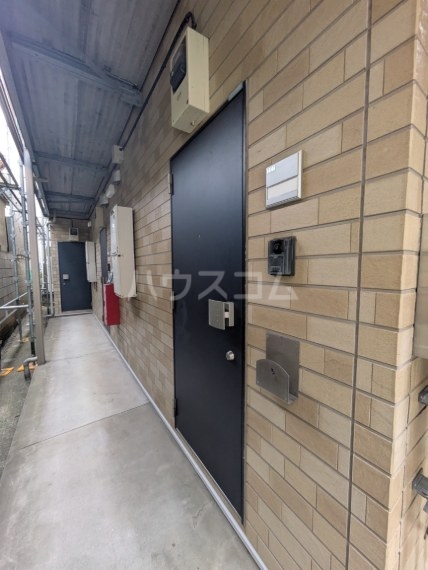 2/2 エントランス